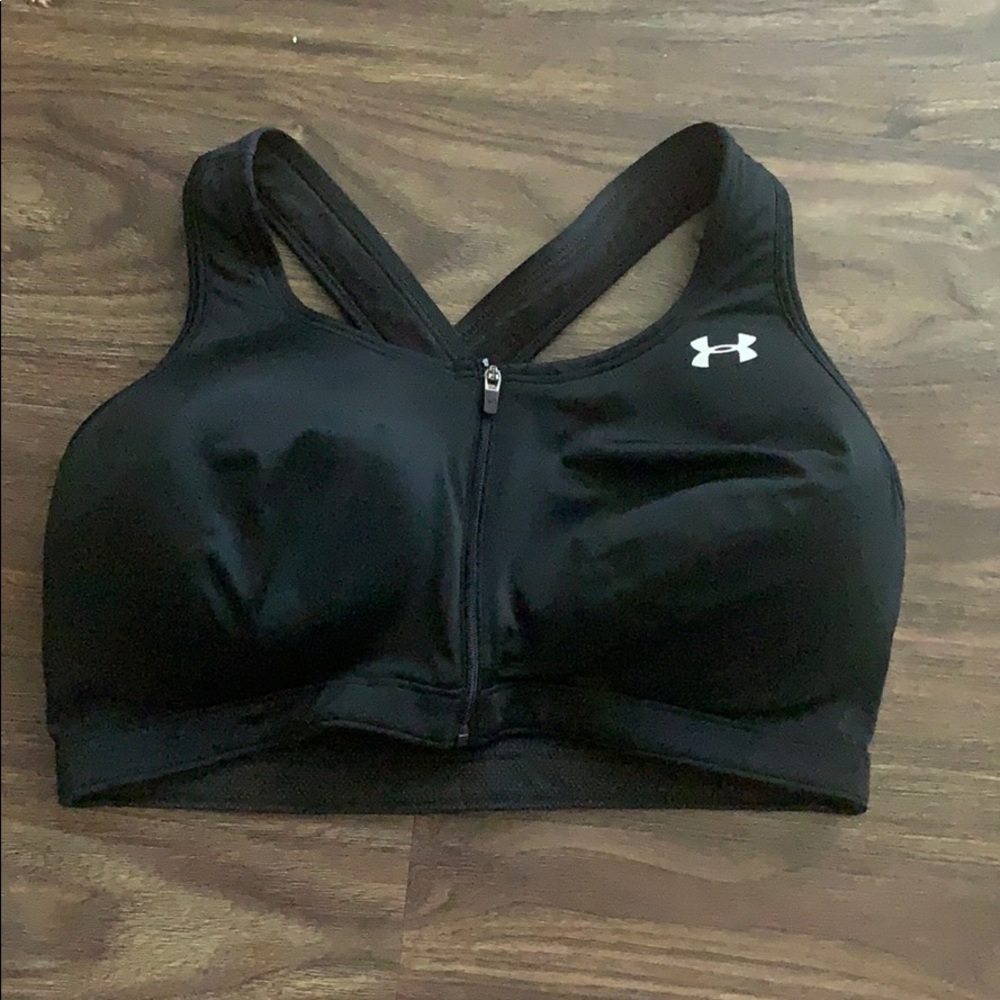 sports bra